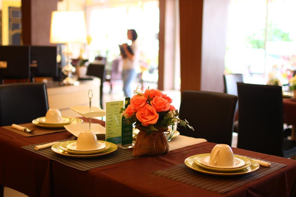 Tropical Sunset Hotel Patong Exterior foto