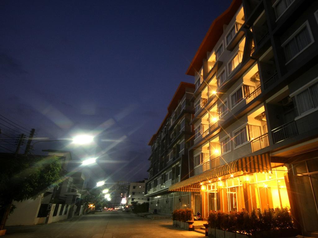 Tropical Sunset Hotel Patong Exterior foto