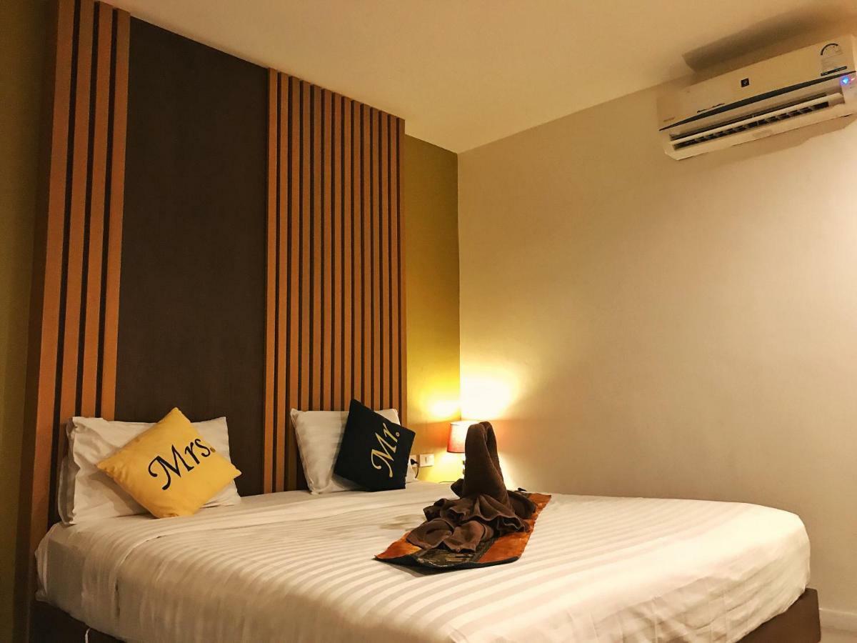 Tropical Sunset Hotel Patong Exterior foto