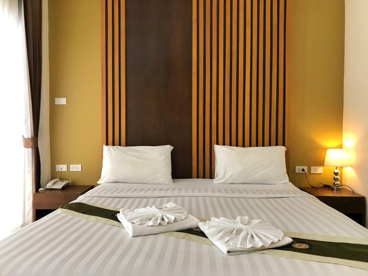 Tropical Sunset Hotel Patong Exterior foto
